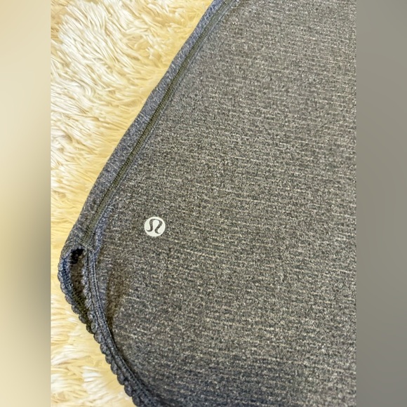 Lululemon Women’s Tank - Picture 3 of 3